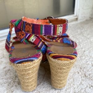 Women shoes multiple colors good condition